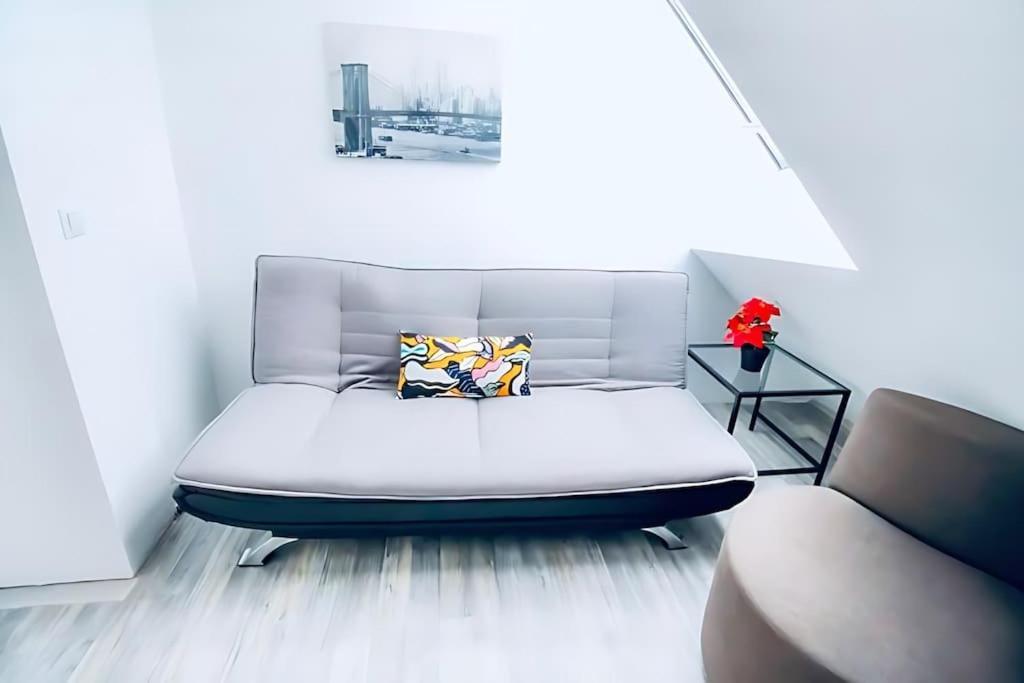 Central 4br Apt With Terrace, 10min Walk To Augarten Wien