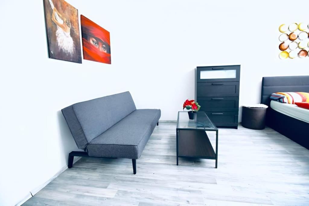 Central 4br Apt With Terrace, 10min Walk To Augarten * Wien